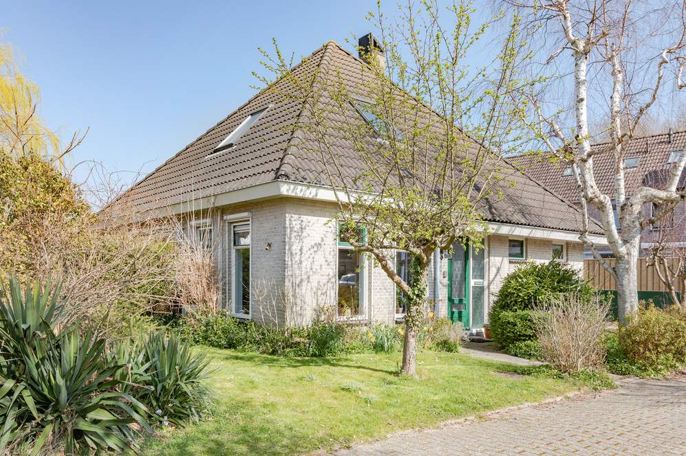 Graf Waterig bang Aanbod landelijk wonen in Broek op Langedijk, te koop bij Klaver Makelaardij